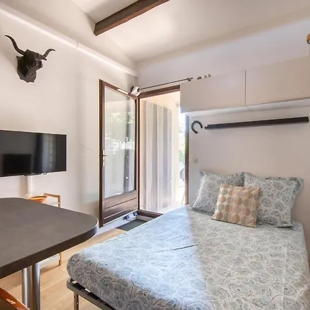 Apartment Escapade En Camargue Climatise Terrasse Calme Aigues-Mortes