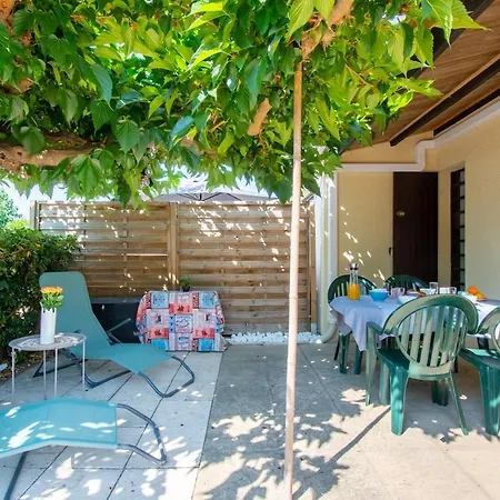 Escapade En Camargue Climatise Terrasse Calme Apartment Aigues-Mortes